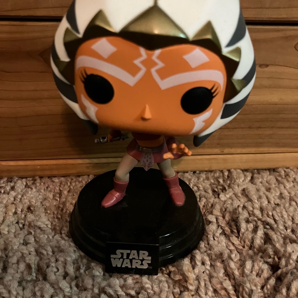 Star Wars Ahsoka Tano Figure with Orange and White